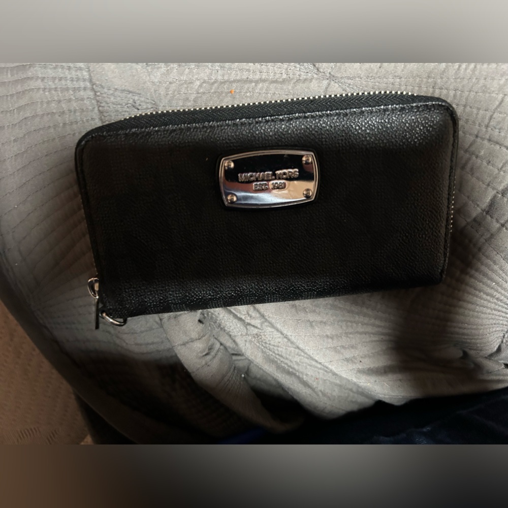 MK small Black wallet